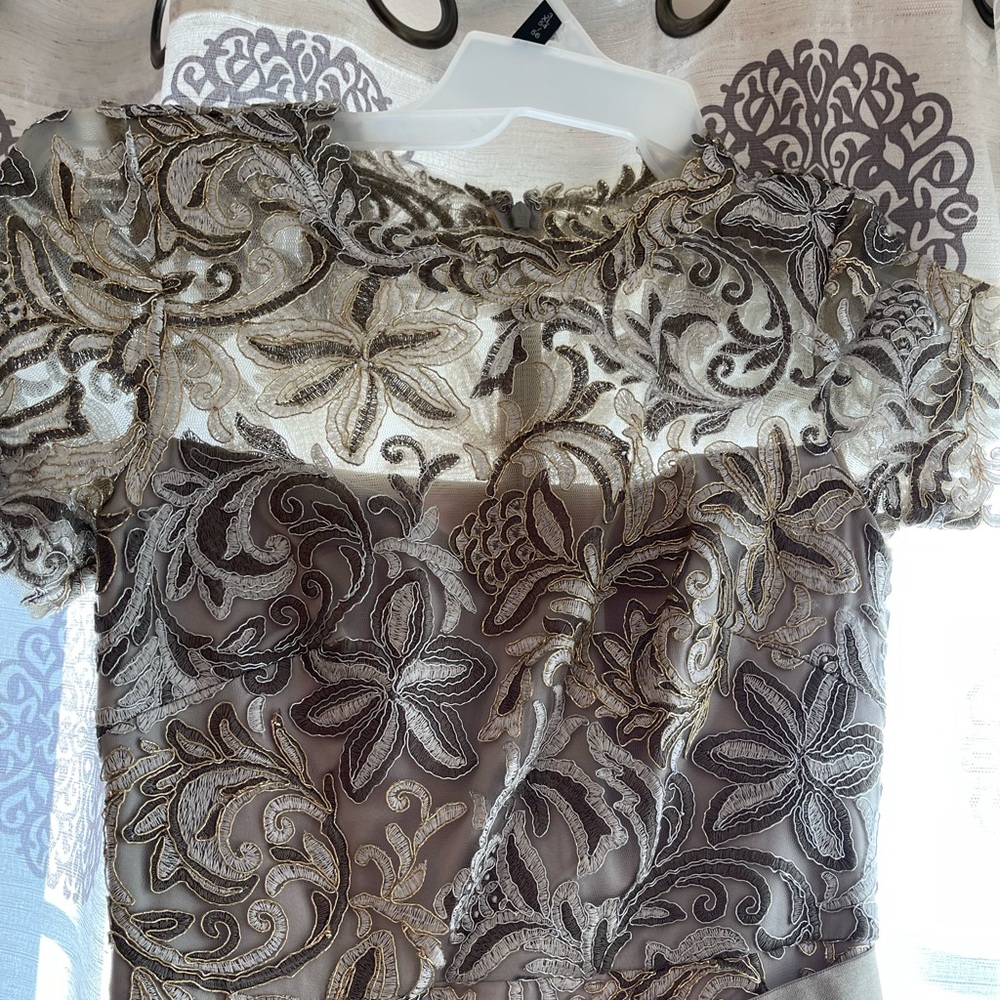 Brittan Metallic Sheath Dress-used in good condition